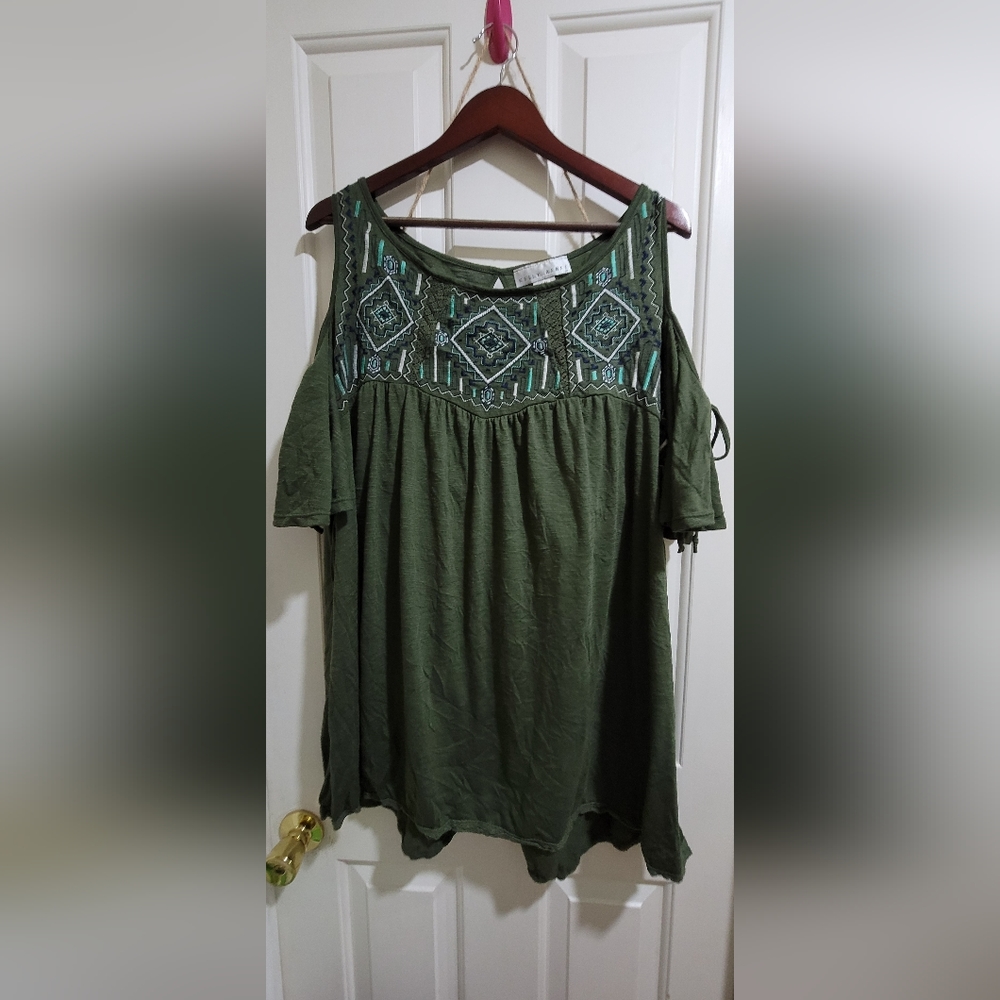 Cold shoulder top